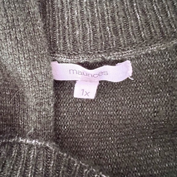 Green women’s Maurice’s sweater 1x - Picture 2 of 3